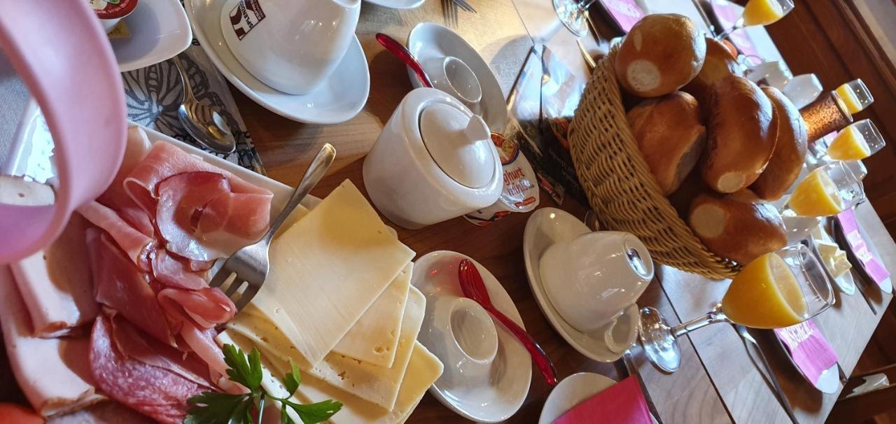 Landgasthaus "Zum Engel" Neuleiningen Bagian luar foto