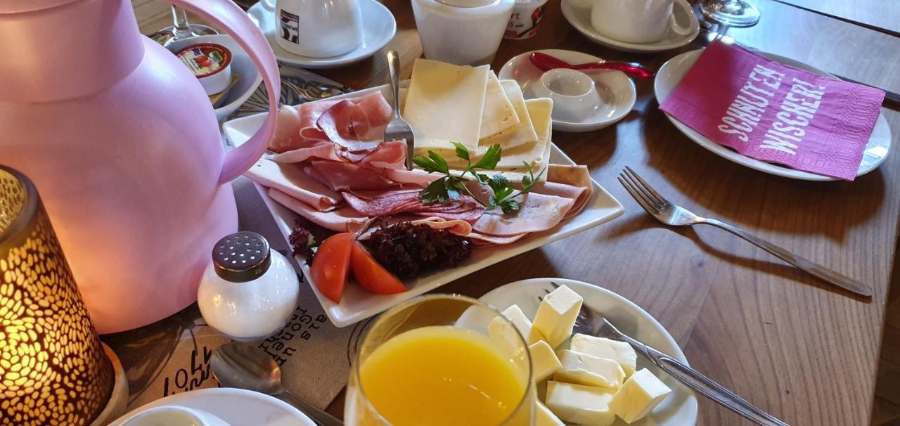 Landgasthaus "Zum Engel" Neuleiningen Bagian luar foto