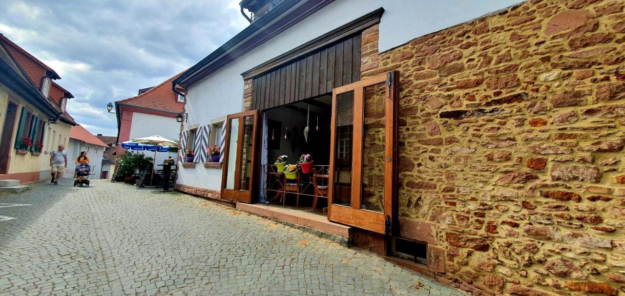 Landgasthaus "Zum Engel" Hotel Neuleiningen Bagian luar foto