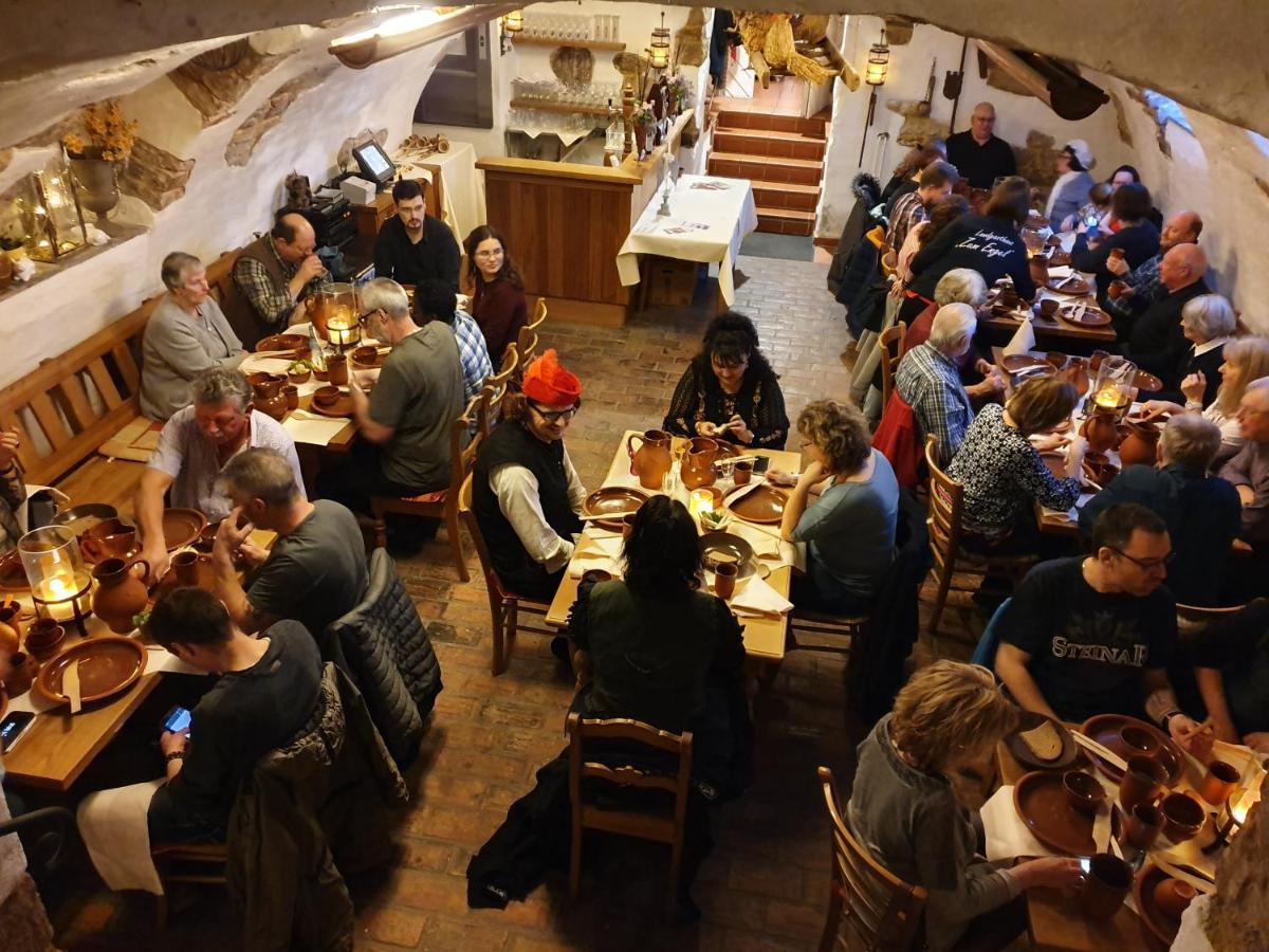 Landgasthaus "Zum Engel" Hotel Neuleiningen Bagian luar foto