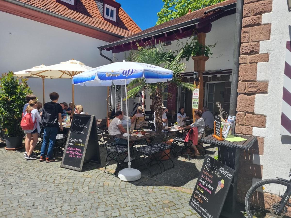 Landgasthaus "Zum Engel" Hotel Neuleiningen Bagian luar foto